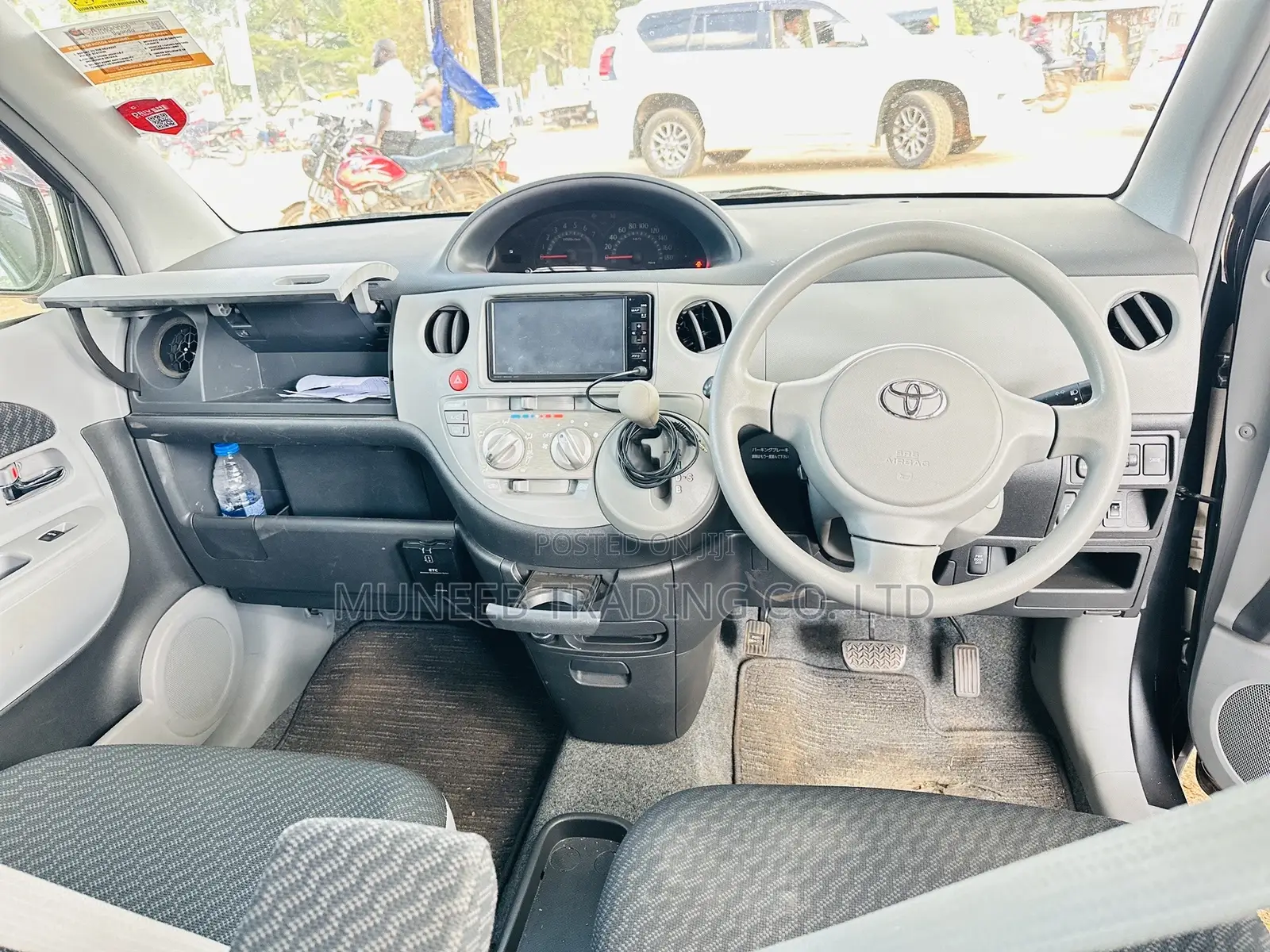 Toyota Sienta 1.5 AWD 2010 Gray