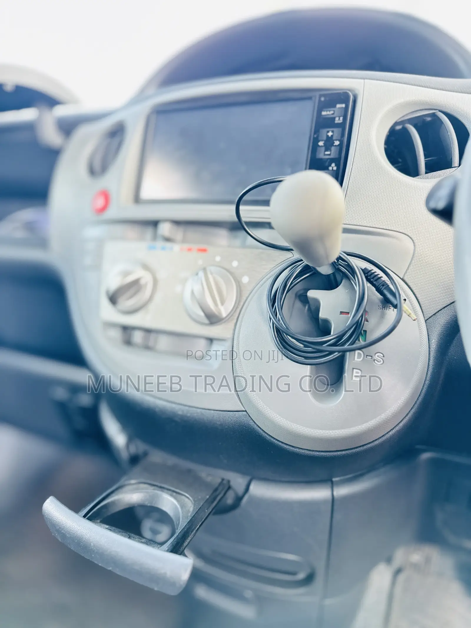 Toyota Sienta 1.5 AWD 2010 Gray
