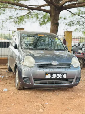 Toyota Sienta 1.5 AWD 2010 Gray