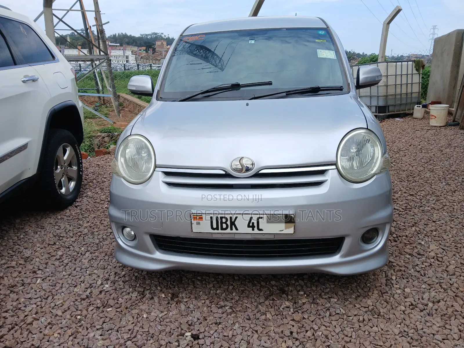 Toyota Sienta 2008 Silver