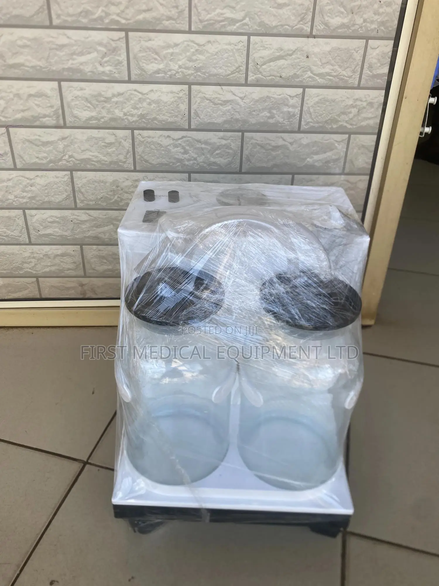 Hospital Surgical Suction Machine With 2 Glass Jars