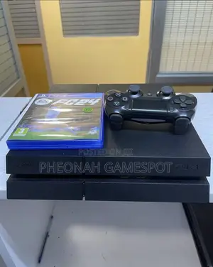 Ps4 , Great Condition, 2 Controllers, 12 Games Loaded.