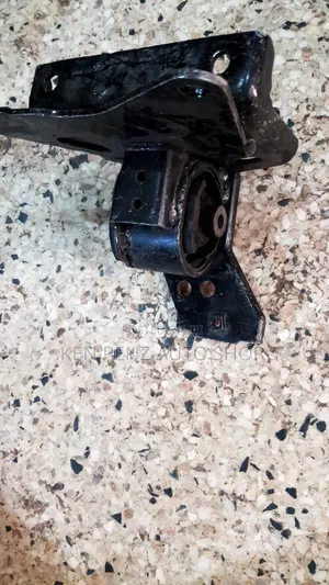 Toyota Yaris, Ractis and Subaru Trezia Gear Box Mounting