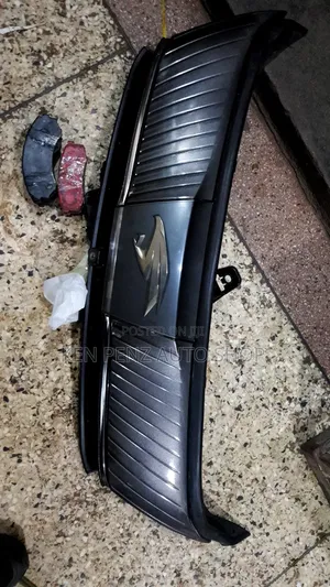 Harrier Hybrid 2014 - 2017 Grill ( Grey)