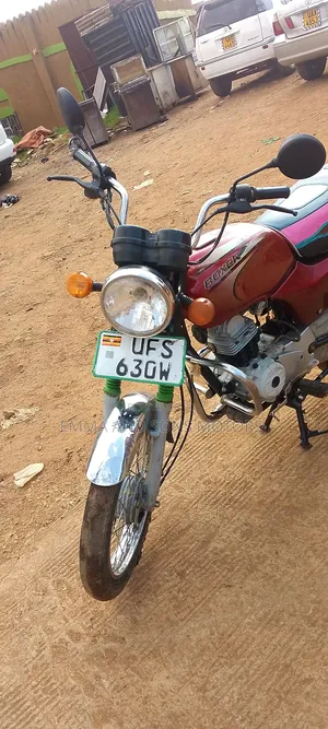 Bajaj Boxer 100 2022 Red