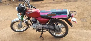 Bajaj Boxer 100 2022 Red