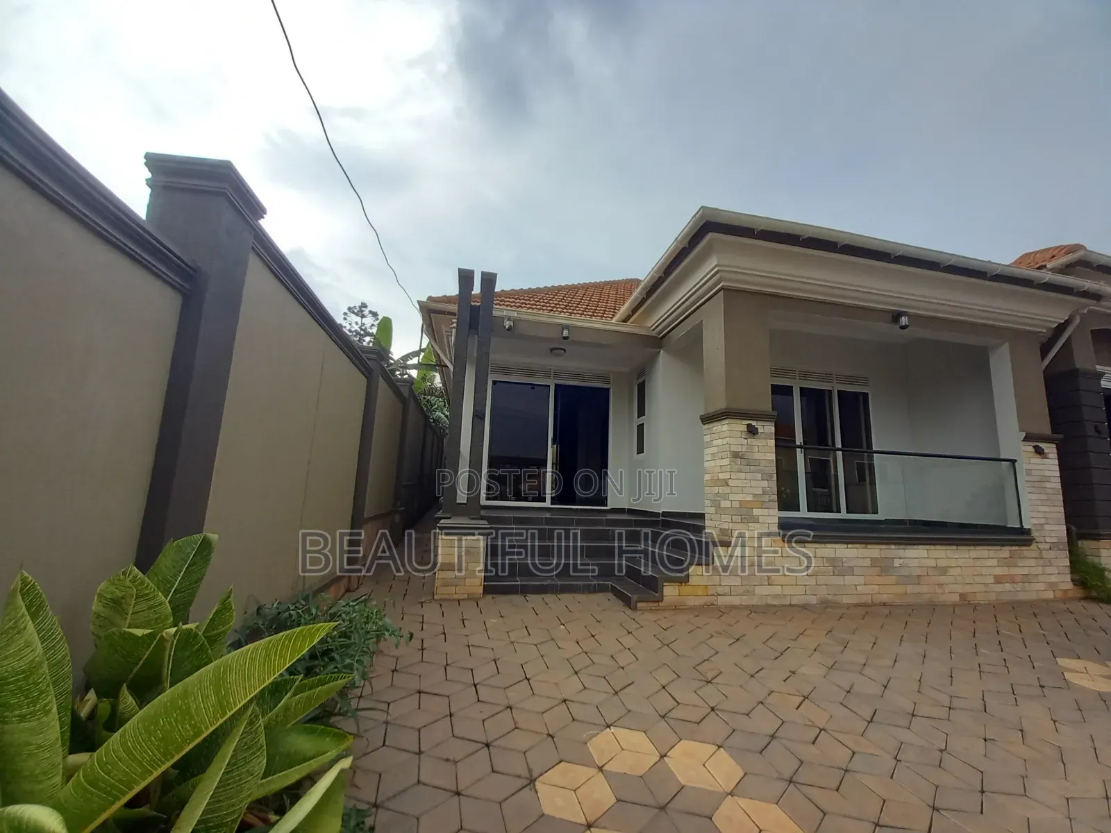 Furnished 4bdrm House in Kira for sale