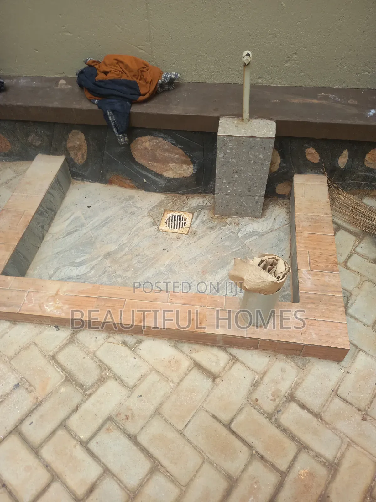 Furnished 4bdrm House in Kira for sale