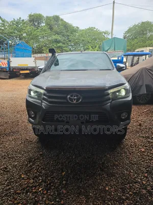 Toyota Hilux Revo Double Cab Deisel 2.8 RWD 2017 Gray