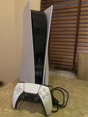Ps5 Standard, Like New, 2 Pads, 4 Great Games Preloaded.