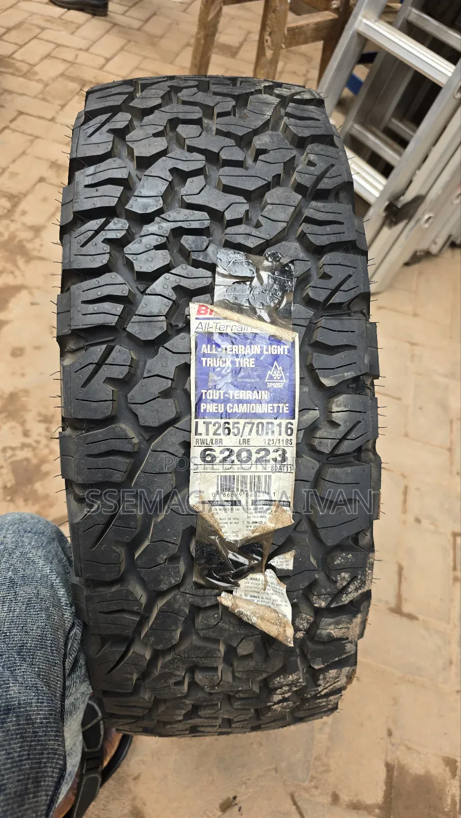 265/70r16 Bf Goodrich All Terrain White Words