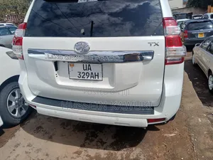 Toyota Land Cruiser Prado 2016 White