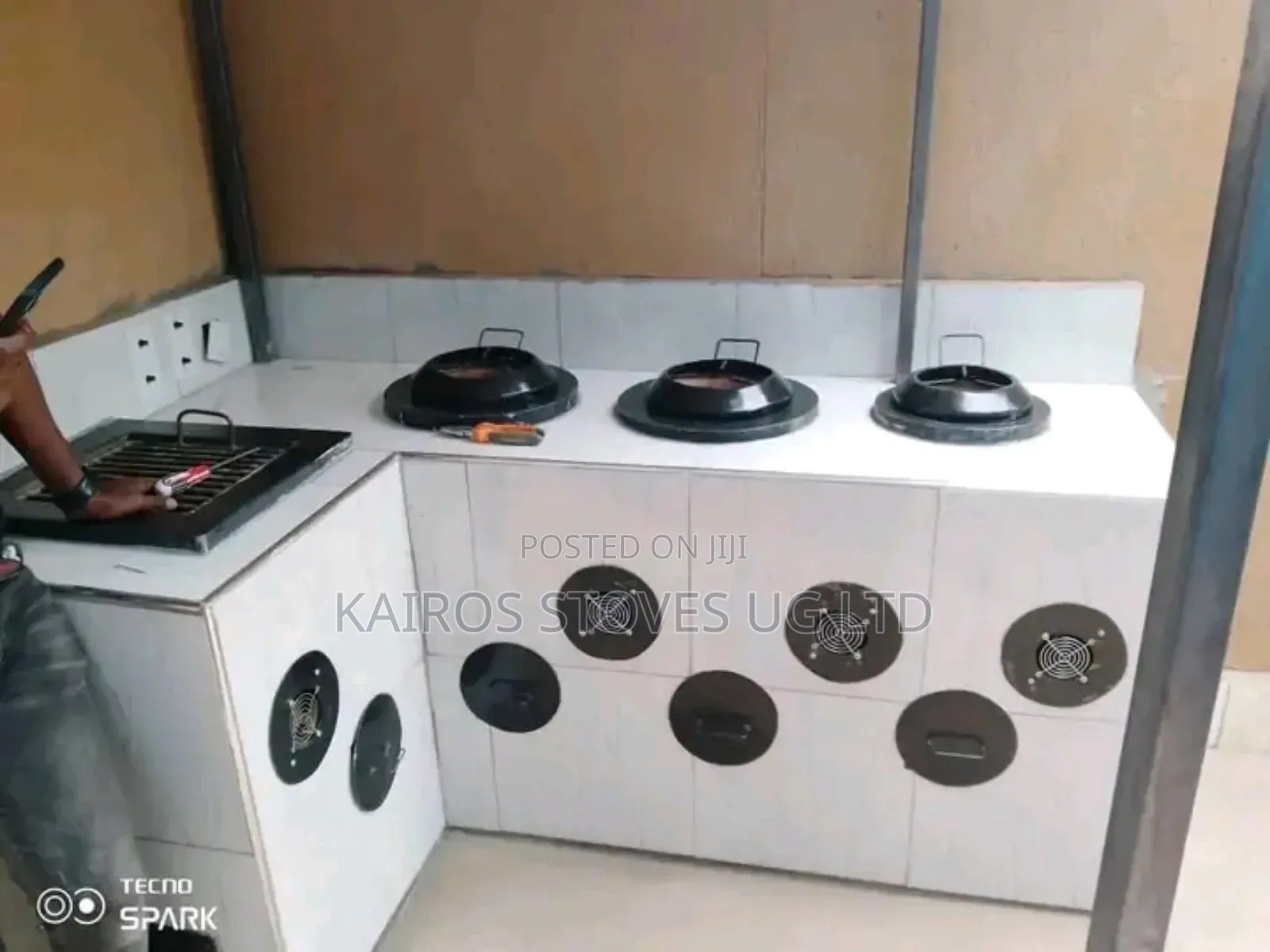 Solar Kitchen Stoves for Restaurants, Cafeteria and Homes