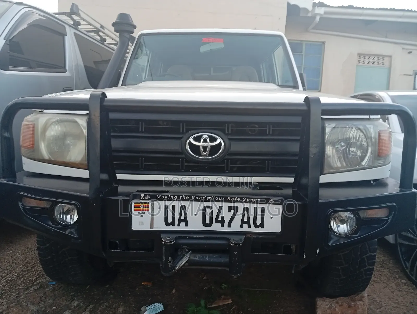 Toyota Land Cruiser 2012 White