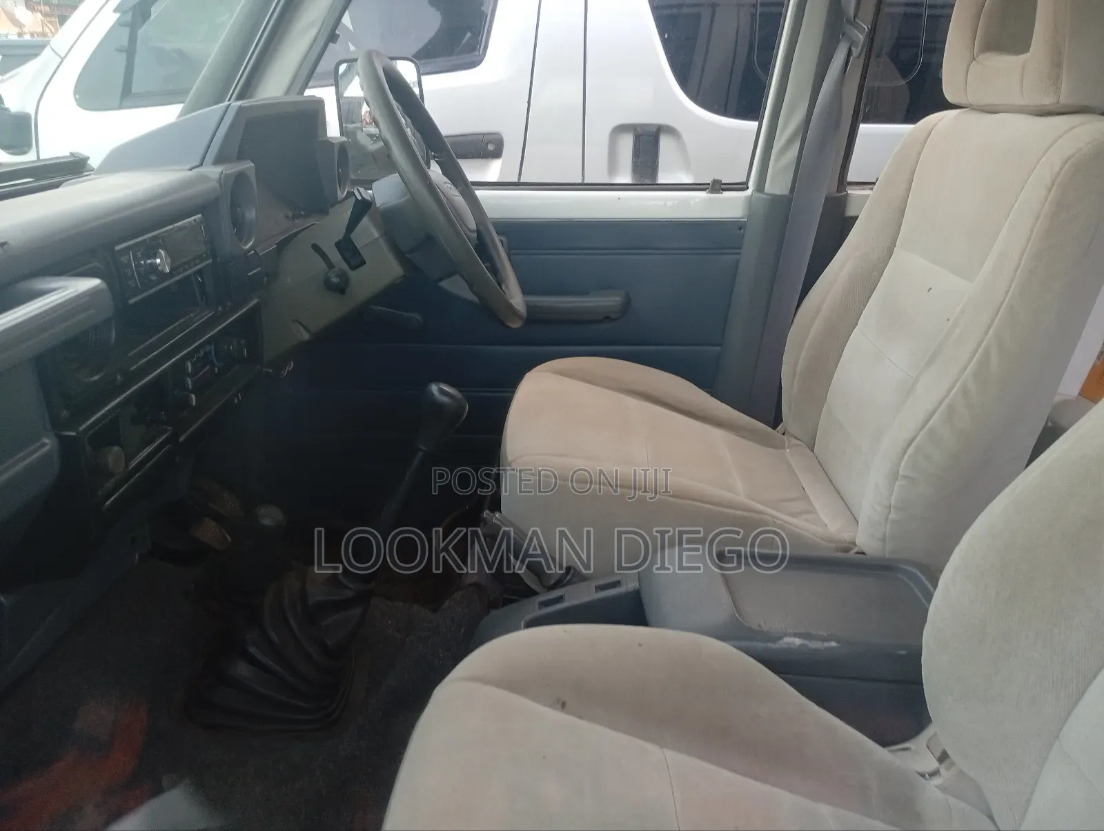 Toyota Land Cruiser 2012 White