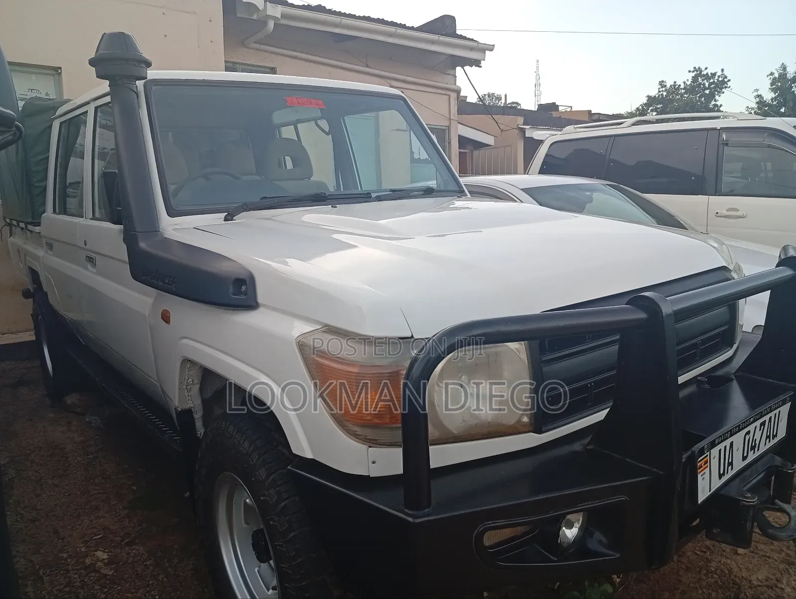 Toyota Land Cruiser 2012 White