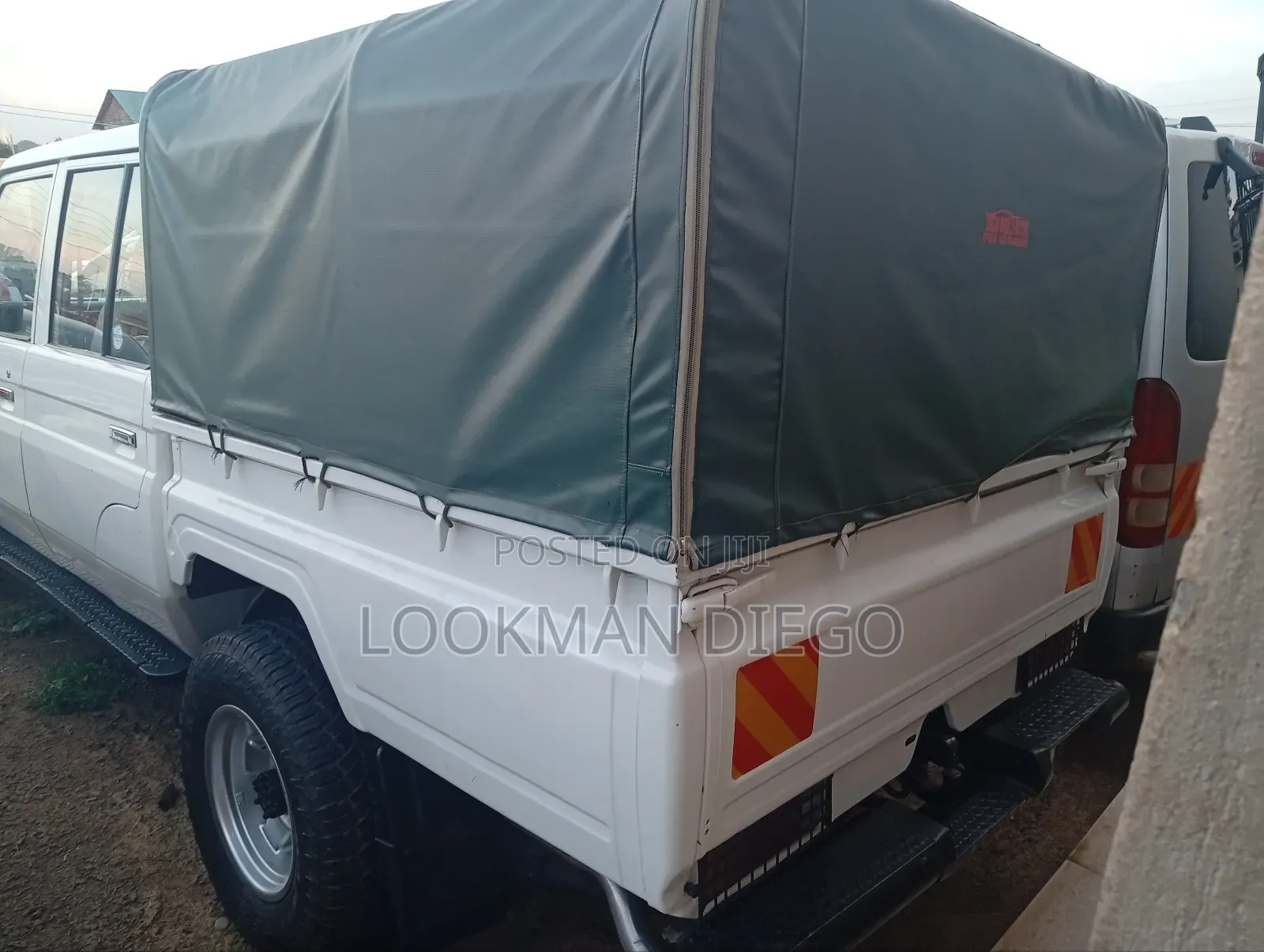 Toyota Land Cruiser 2012 White
