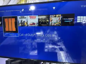 Chipped Ps4 Standard Full Set With 10 Games and 2 Pads
