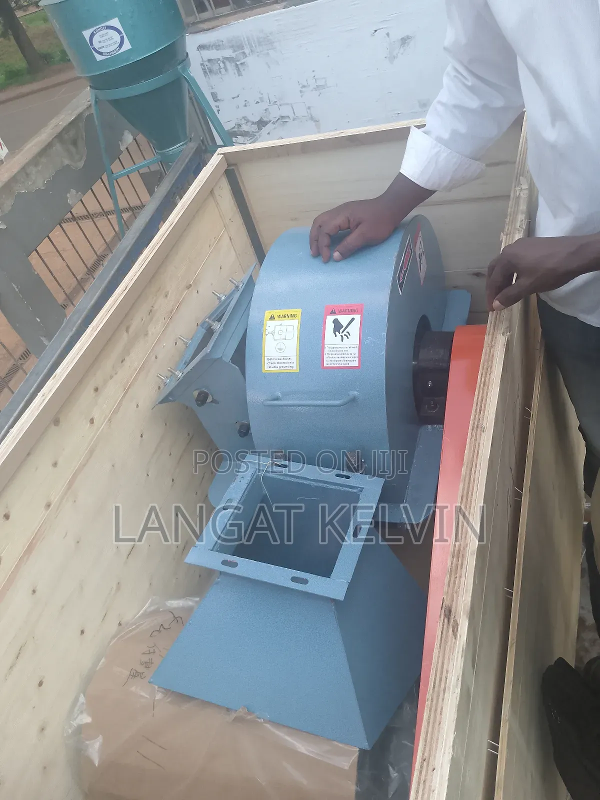 800- 1500 Kg/Hr Wood Crusher Machine