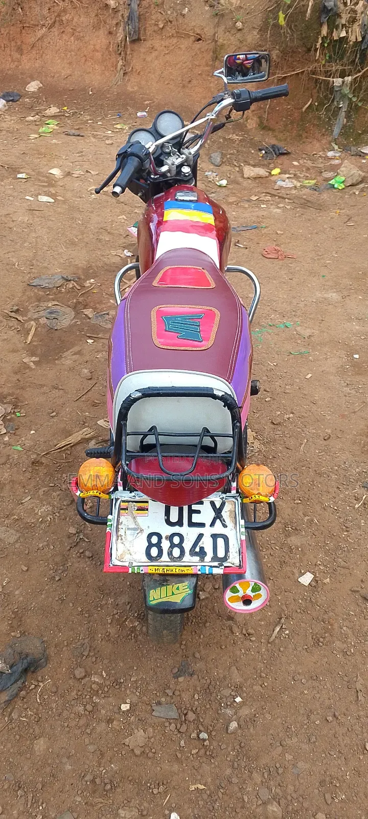 Bajaj Boxer 100 2019 Red