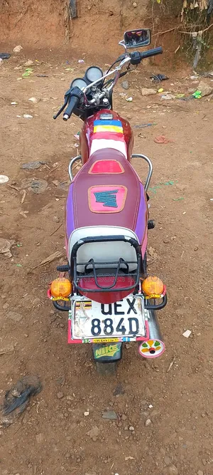 Bajaj Boxer 100 2019 Red