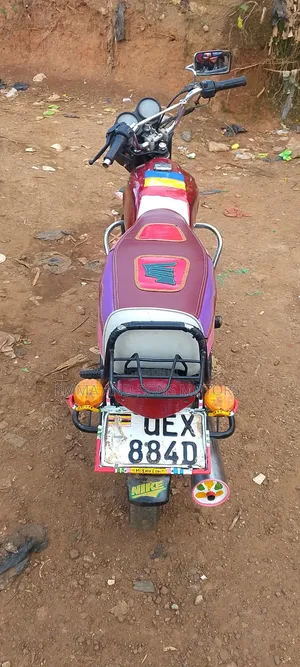 Bajaj Boxer 100 2019 Red