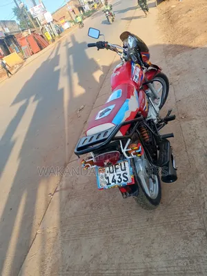 Bajaj Boxer 125 2023 Red