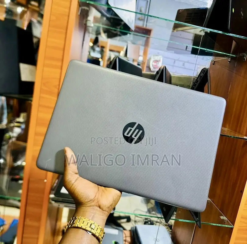 Laptop HP 250 G8 4GB AMD Ryzen 3 SSD 128GB