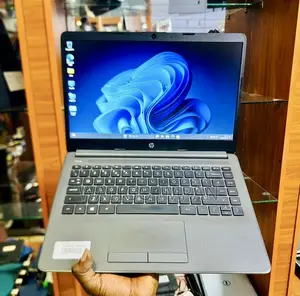 Laptop HP 250 G8 4GB AMD Ryzen 3 SSD 128GB