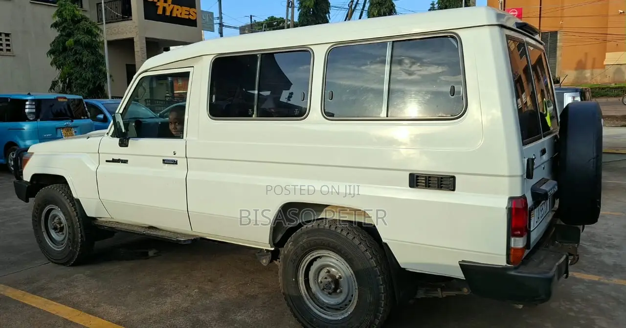 Toyota Land Cruiser Prado 2019 White