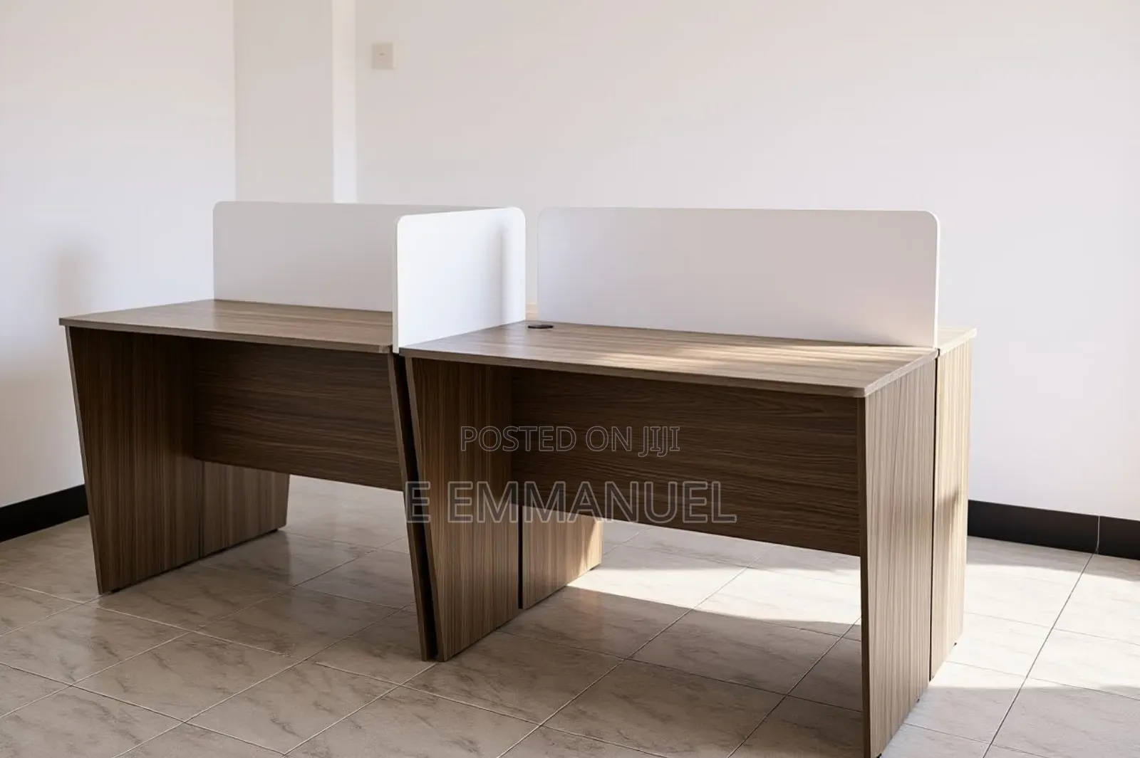 Sleek Four Seater Workstation