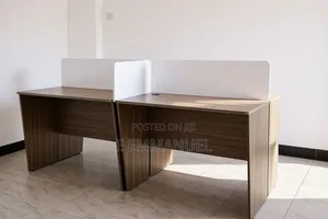 Sleek Four Seater Workstation