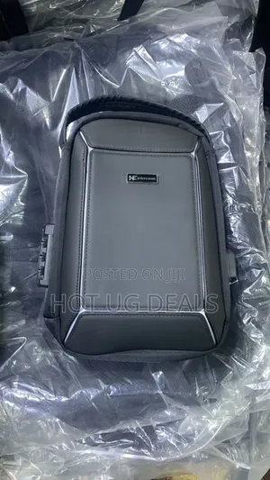 High Capacity Waterproof Anti-theft Laptop Bag With Usb Port - Black