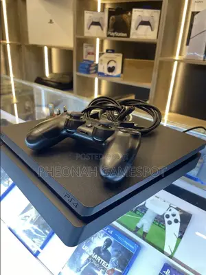 Playstation 4 Slim, 2 Pads, 20 Cool Games, Full Setup.