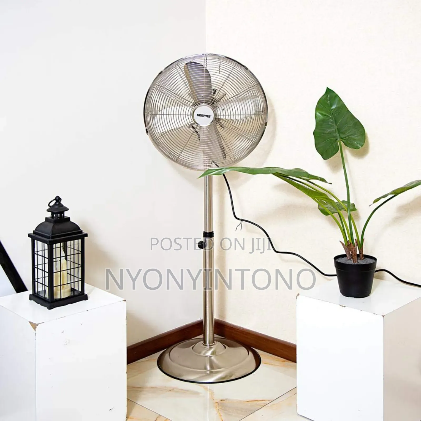 Geepas Fully Metallic 16" Stand Fan With Aluminum Blades Gf9611