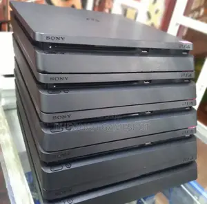 Reliable Ps4 Slim, 2 Pads And 18 Great Games Installed.
