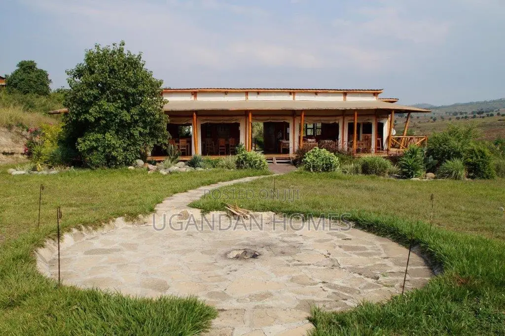 Safari Lodge Near Queen Elizabeth National Park for Sale