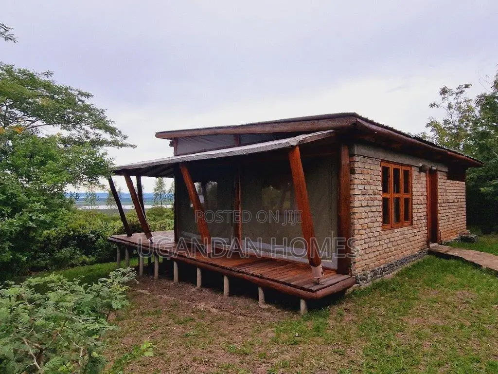Safari Lodge Near Queen Elizabeth National Park for Sale