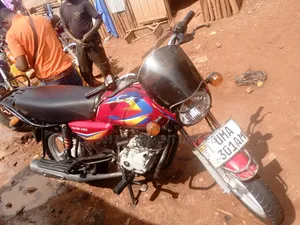 Bajaj Boxer 125 2025 Red