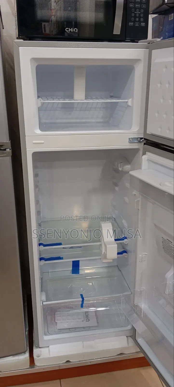 Chiq 270l Double Door Refrigerator – Silver | Water Dispenser.