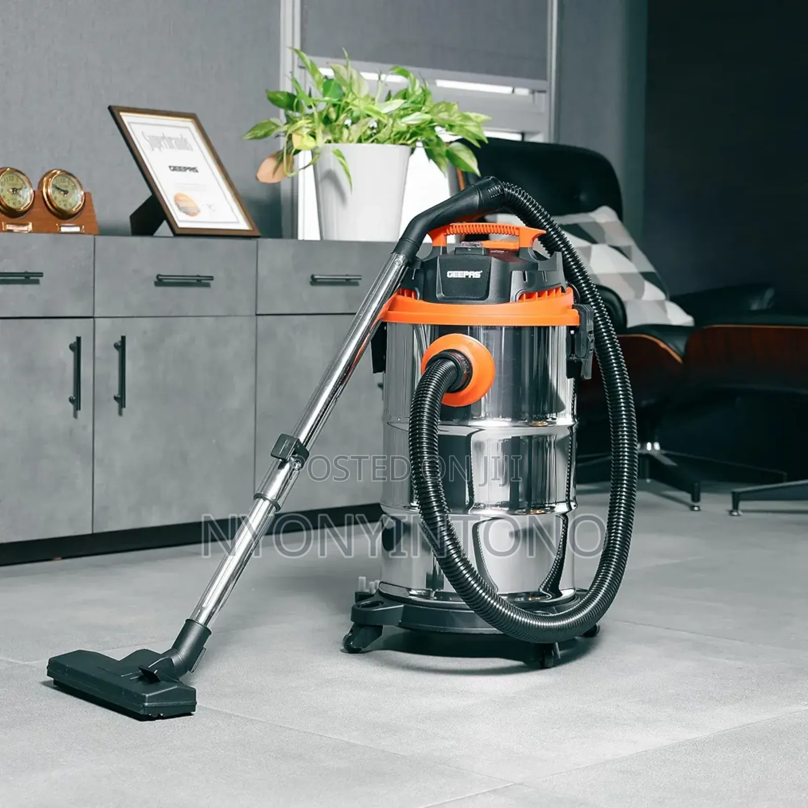 Geepas 30liters Wet and Dry Vacuum Cleaner Gvc19032
