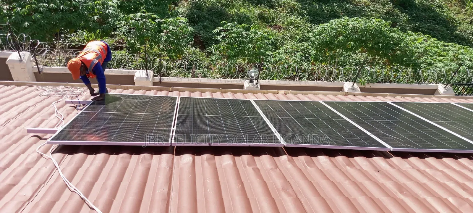 580w Monocrystaline Panels