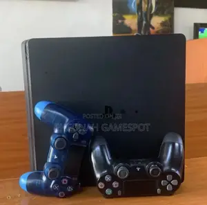 Playstation 4 Slim, 2 Pads, 16 Preinstalled Games Ready.