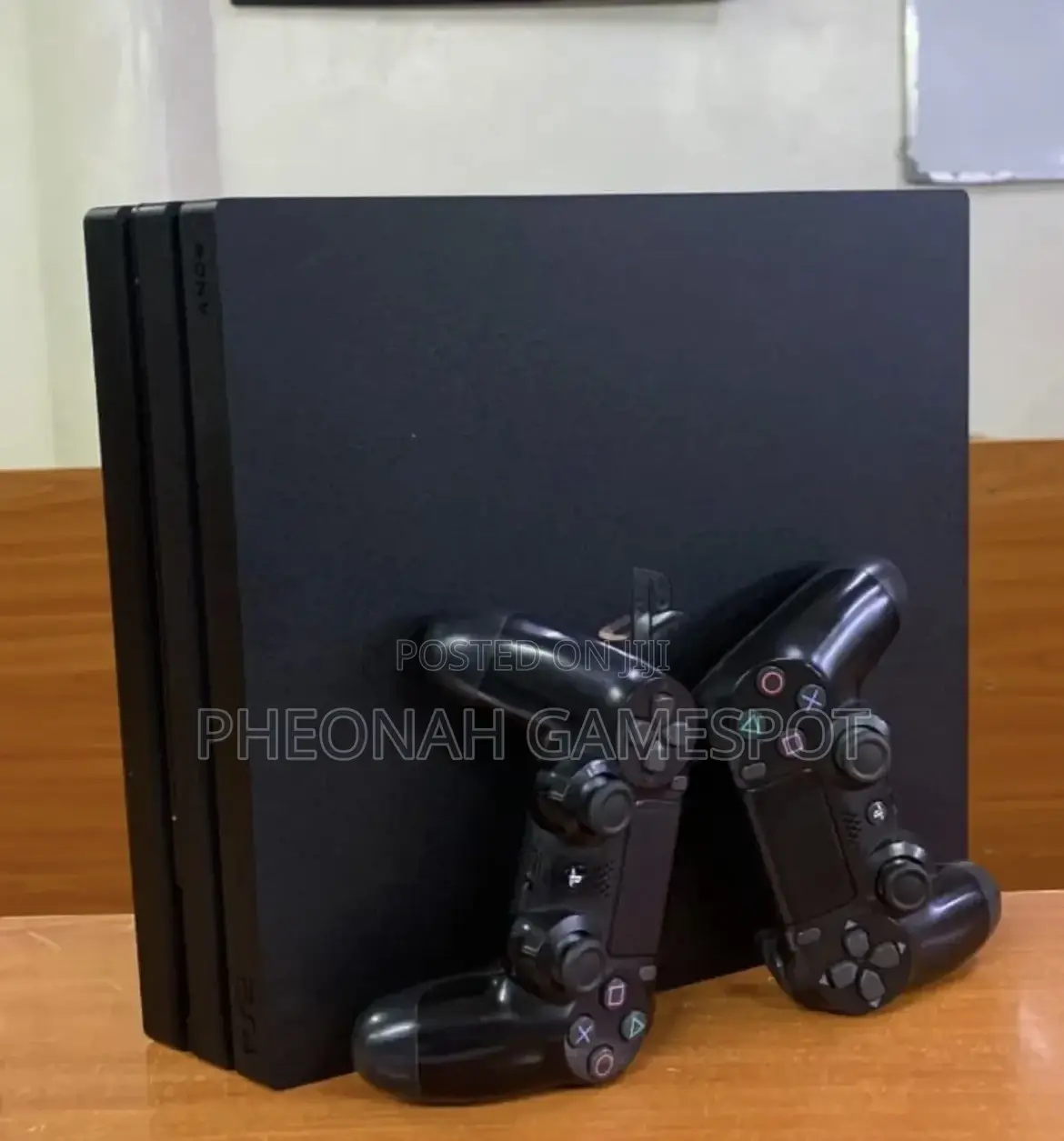 Pro Ps4, 2 Pads, 17 Great Games Inside, Works Perfect.