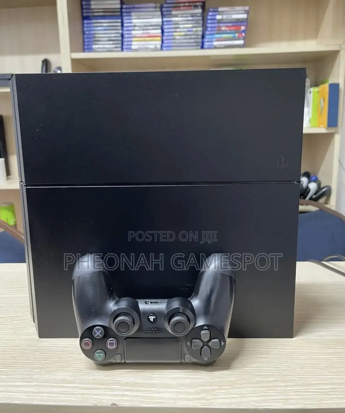 Playstation 4 Slim, Clean Shape, 2 Pads, 20 Games Ready
