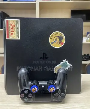 Slim Ps4 Console, 2 Pads, 19 Fun Games Preinstalled