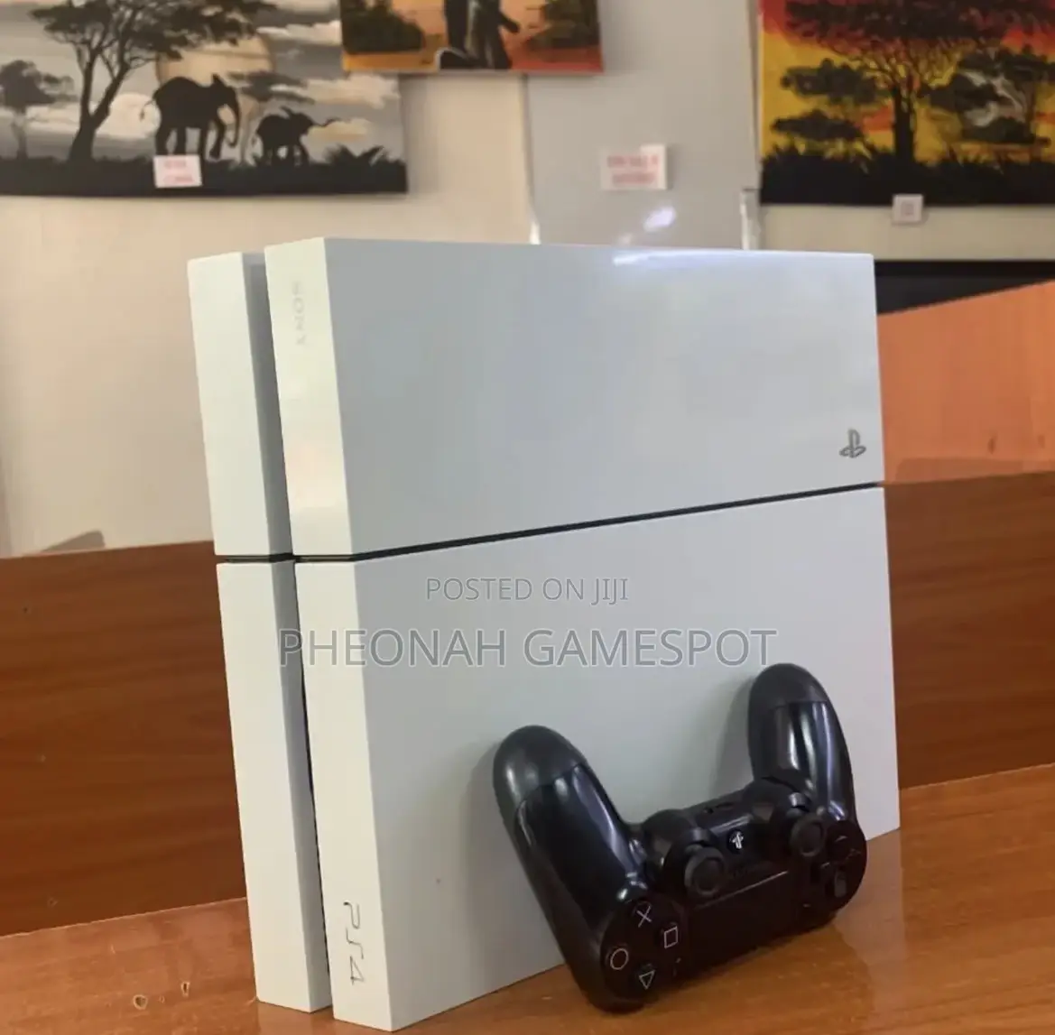 Playstation 4 , 2 Pads, 13 Top Games, Like New.