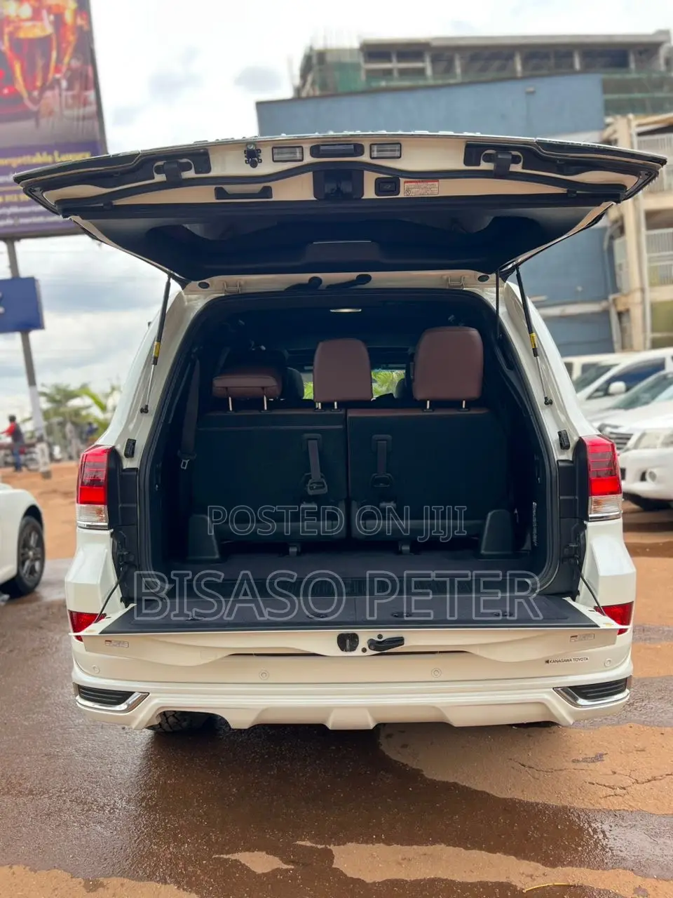 Toyota Land Cruiser 4.6 V8 ZX 2017 White