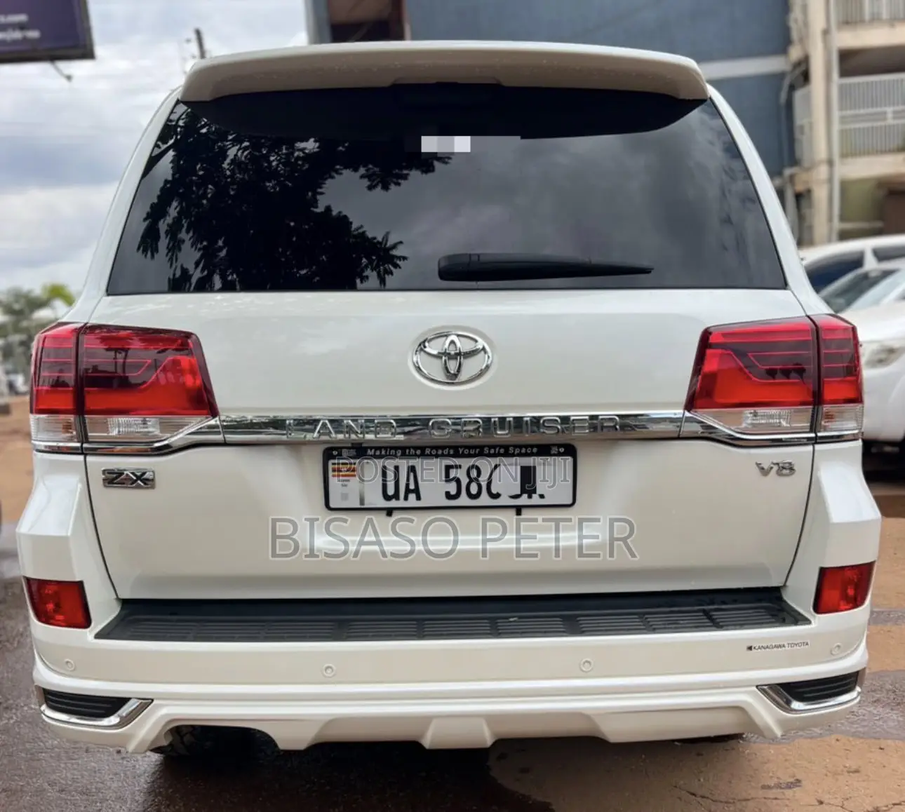 Toyota Land Cruiser 4.6 V8 ZX 2017 White
