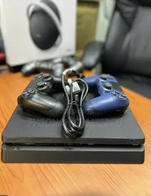 Ps4 Slim, Clean Console, 2 Pads, 14 Fun Games Preloaded.